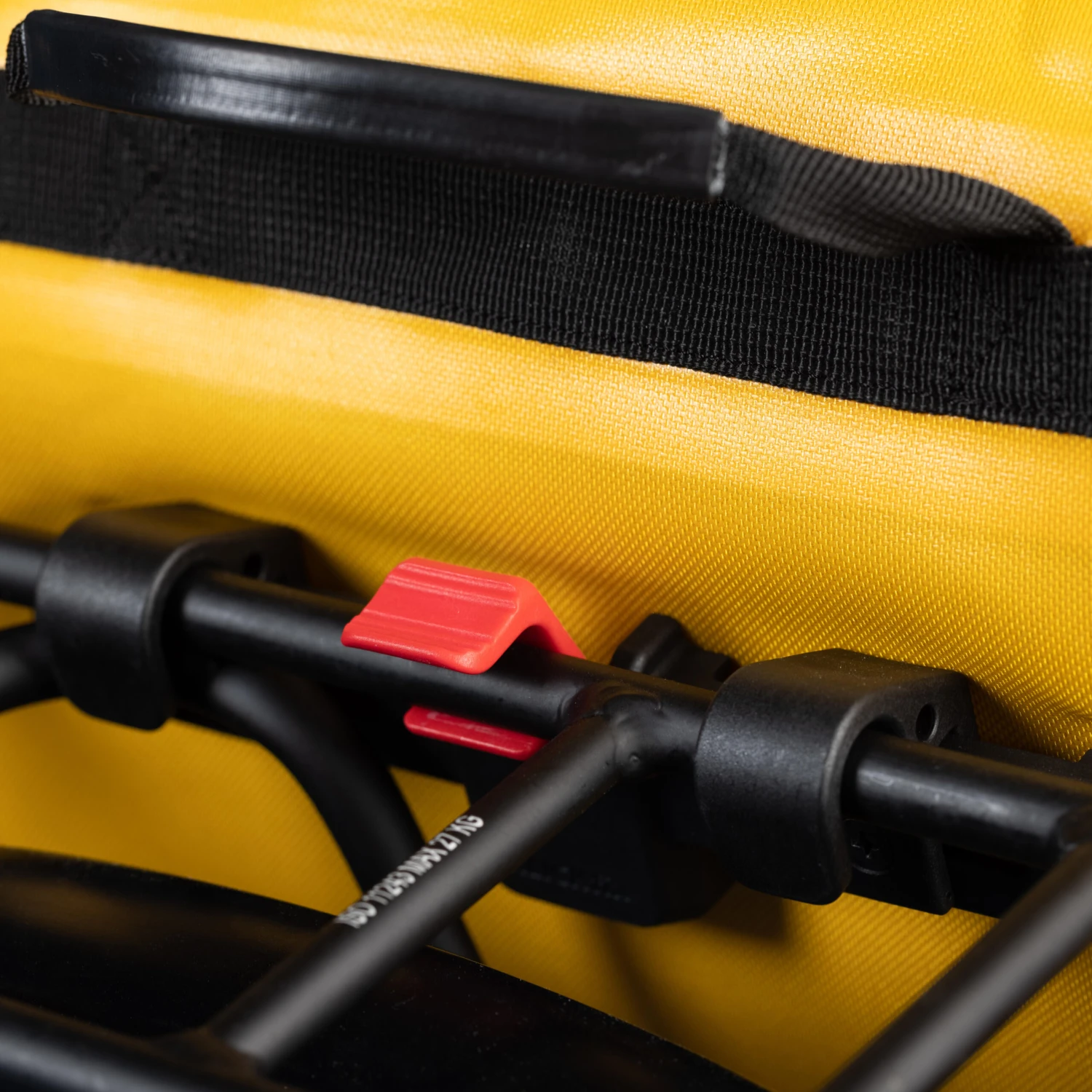 27L Waterproof Bike Bag 900 18 27L Waterproof Bike Bag 900 - Image 16