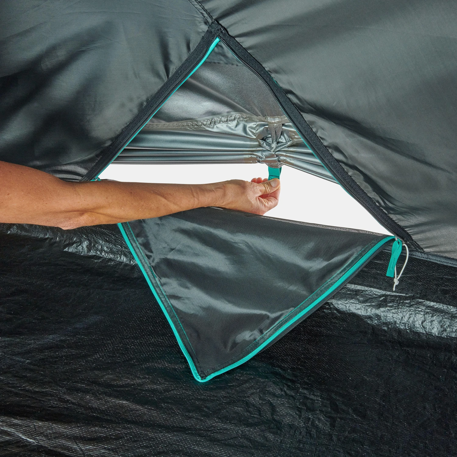 Quechua 3 Man Blackout Tent 15 Quechua 3 Man Blackout Tent - Image 13