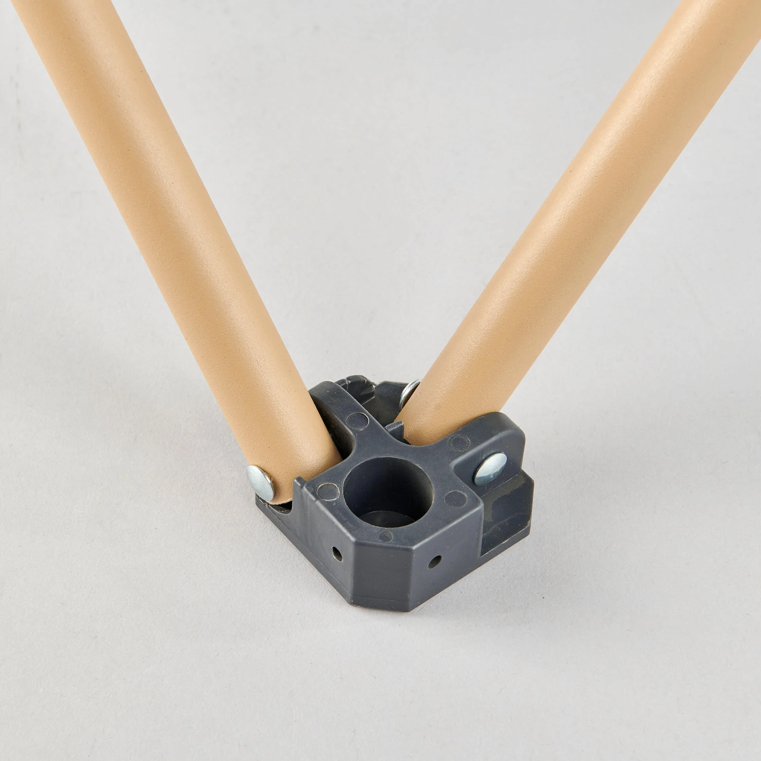 Quechua Camping Big Folding Armchair - Basic XL 10 Quechua Camping Big Folding Armchair - Basic XL - Image 8