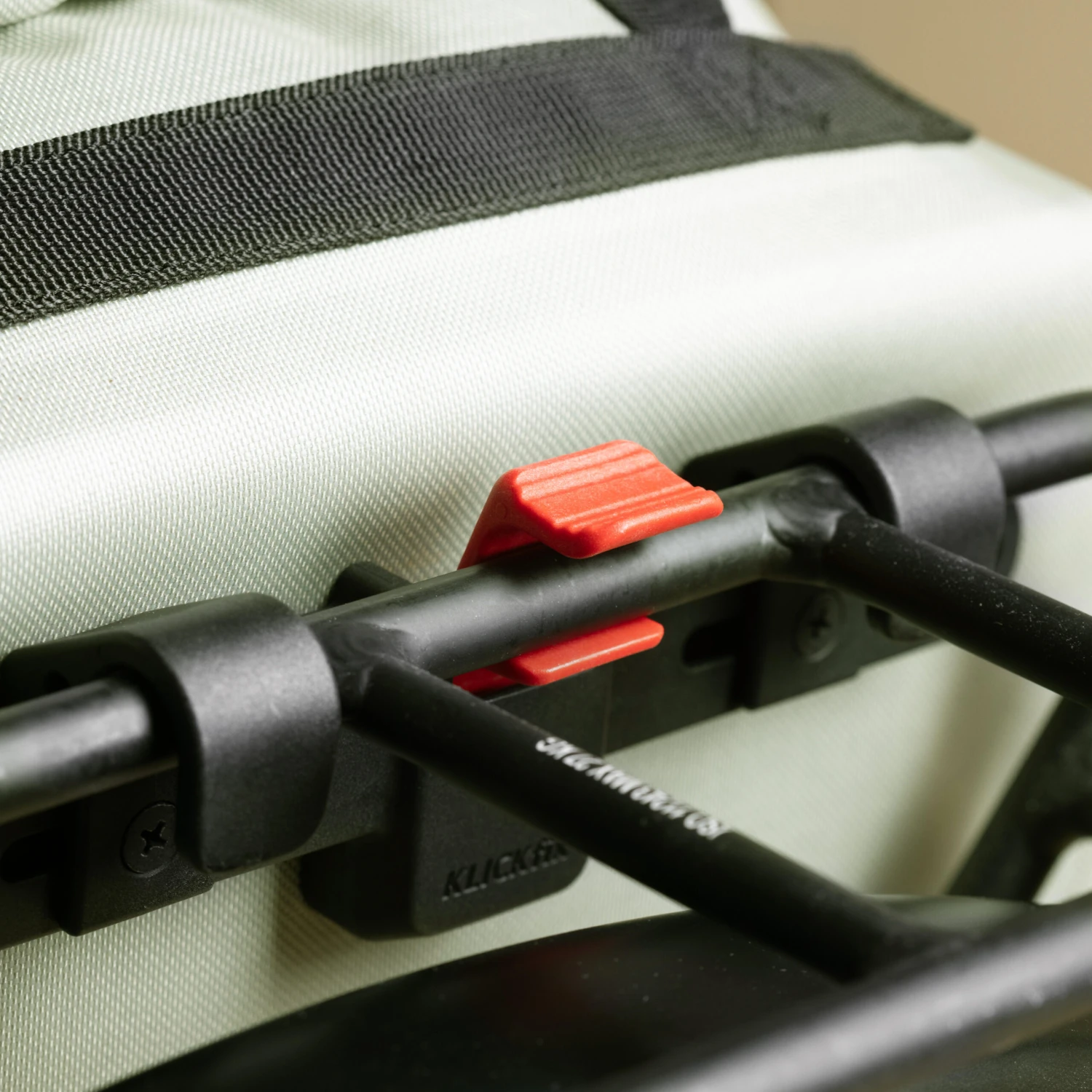 27L Waterproof Bike Bag 900 8 27L Waterproof Bike Bag 900 - Image 6