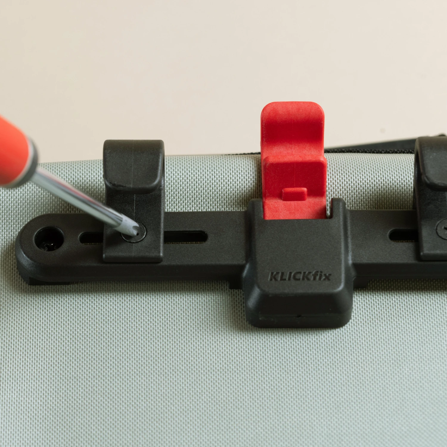 27L Waterproof Bike Bag 900 7 27L Waterproof Bike Bag 900 - Image 5